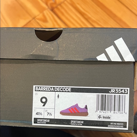 BRAND NEW Adidas Women's Vibrant Purple and Orange Sneakers Barreda Decode - Picture 3 of 4